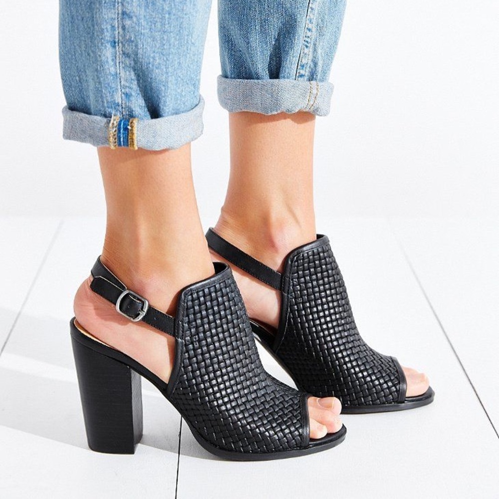 Kelsi Dagger Brooklyn Goya Boots